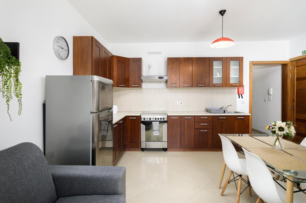 Hilltop Apartments - Stylish Comfort Living Close To The Sea, Bugibba San Pawl il-Baħar Eksteriør billede